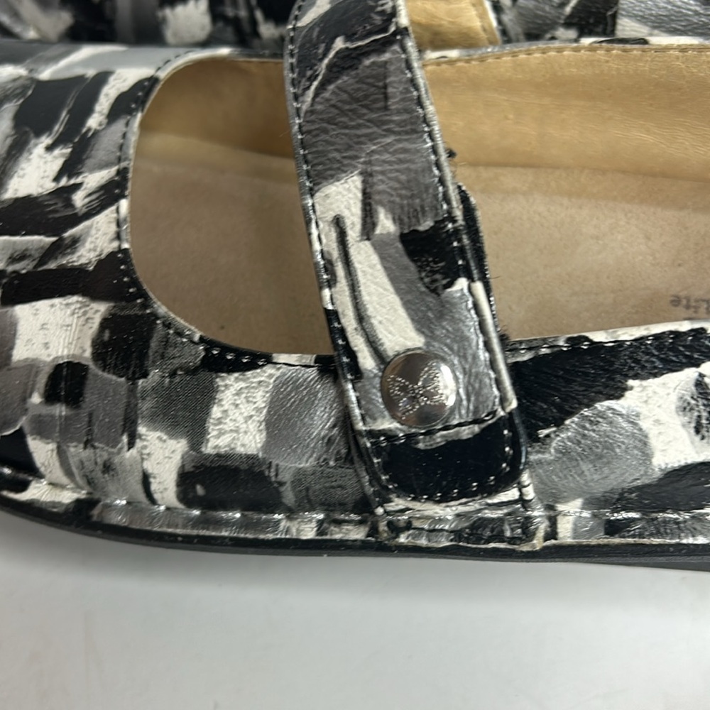 Alegria Feliz Mary Jane Shoes in Painterfly Design - Picture 6 of 14